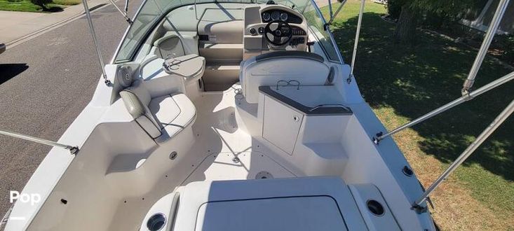 2007 Sea Ray 240 sundancer