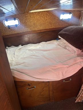 Rear cabin