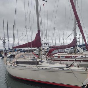 FIRST 32 SOLID CRUISING YACHT
