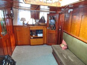 Luxe Motor 36.72, CBB Rijn