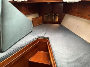 Forward cabin - light in anchor locker!