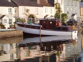 old picture of the boat after wheel house rebuild