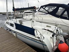 Catalina 250 Sail Boat