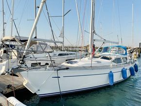 Oyster  42  - Exterior