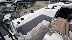 Bavaria C42 7