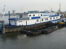 Accommodation Barge/Bunkerstorage/Office