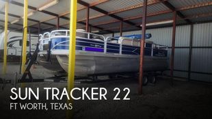 2017 Sun Tracker Fishin' Barge DLX 22