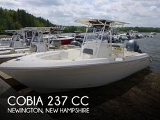 2022 Cobia 237 CC