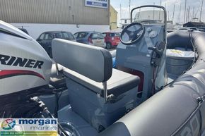 Zodiac Pro 420 - seating