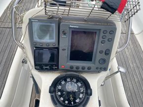 Bavaria 36  - Cockpit Instruments