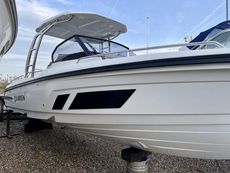 2023 Quarken 27 T-Top