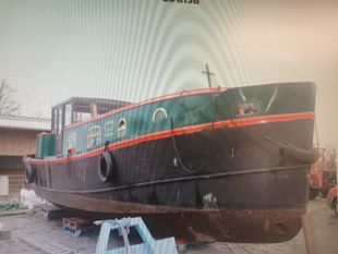Dutch  widebeam 4 berth barge 