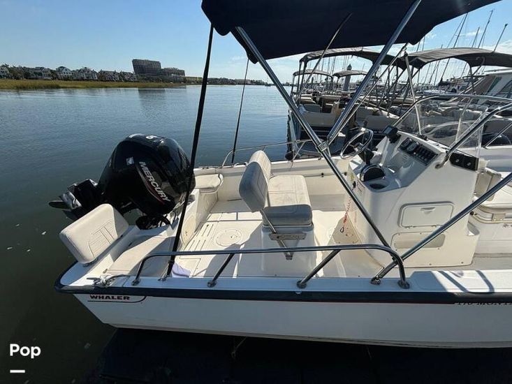 2022 Boston Whaler montauk 170