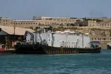Desalination - Reverse Osmosis - Fresh Water - Barge ex-US Navy