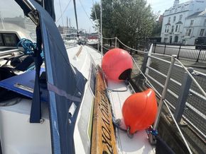 Moody 31 MkII  - Side Deck