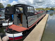 Beautifully Maintained 57ft Semi-Trad Narrowboat – Reverse Layout