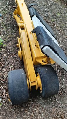 Specialist Boat Lift