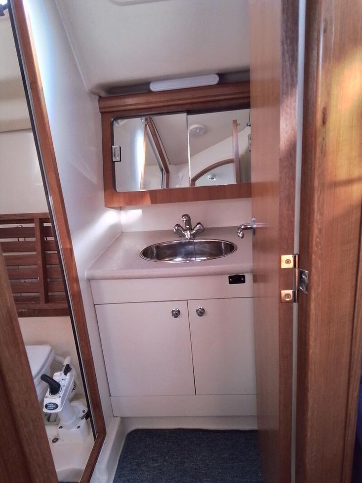 Hunter Legend 38 2007 bilge keel Perfect
