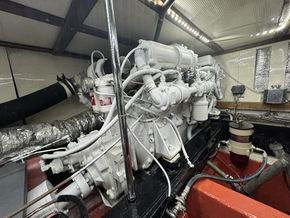Engine (side on) 