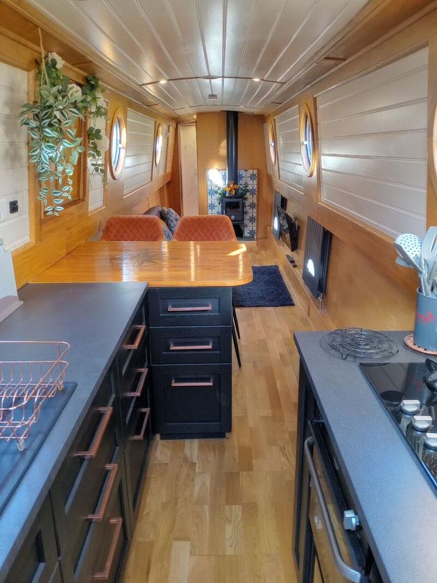 57' Cruiser Stern Built 2021