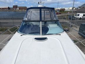 Sealine S34  - Foredeck