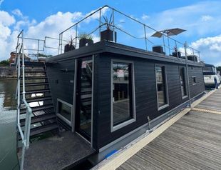 2025 VMR Projects Houseboat