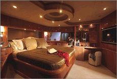 Sunseeker 82 Yacht  VIP Stateroom