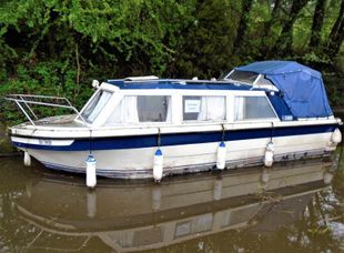 Glas Y Dorlan 23ft GRP motor cruiser