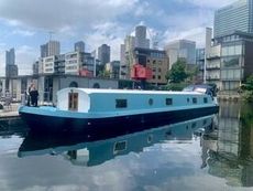 Beautiful 2017 65'x12' Widebeam C London Residential Mooring