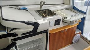 04 Galley   2017 Cutwater 242 Sport Coupe (3)