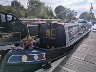 Ellie's Marbles - Charming 54ft Semi Trad Narrowboat