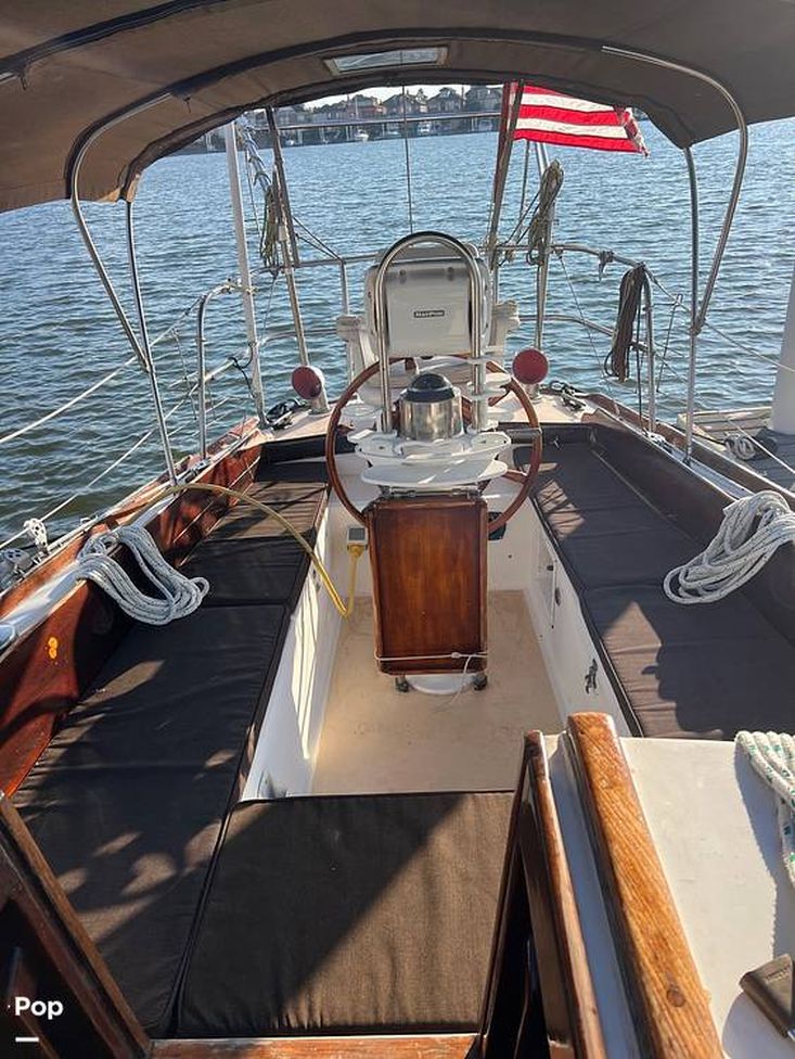 1979 Cape Dory 36