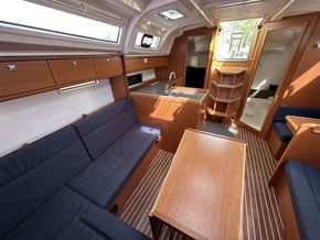 2015 Bavaria Cruiser 37 16