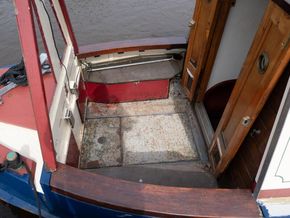Narrowboat 40ft Trad Stern  - Foredeck