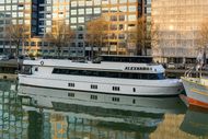 Exceptionally Luxurious Houseboat