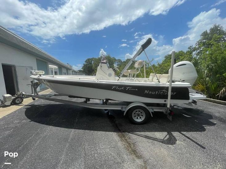 2018 Nauticstar 215 xts