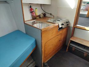 Newhaven Sea Angler 31  - Forward Cabin