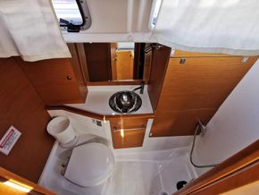 Sun Odyssey 389