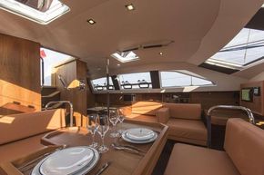 Manufacturer Provided Image: Wauquiez Pilot Saloon 48