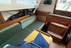1979 Island Plastics Frigate 27