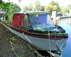 Skirrid VI-A 27ft motor cruiser.