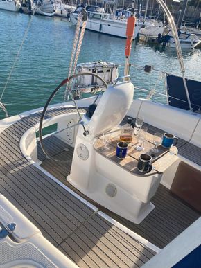 2007 Bavaria 37 Cruiser 13