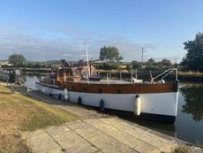 45 FT GENTLEMAN'S LAUNCH