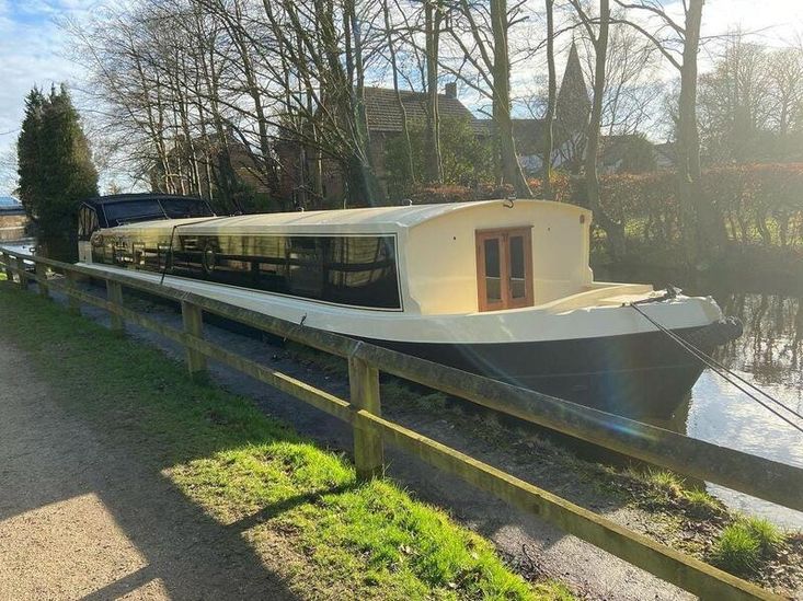 2021 Collingwood Boat 60ft x 12ft Luxury Widebeam