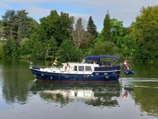 beautifull dutch steel river cruiser 12.85m x 3.85m x 1.20m