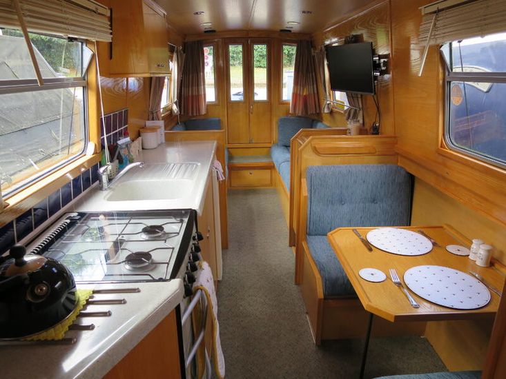 Sea Otter Narrowboats 31 Cruiser Stern for sale UK, Sea Otter