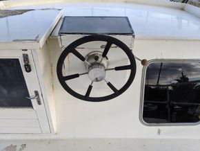 Dutch Barge Rogger 850 AK Widebeam - Helm