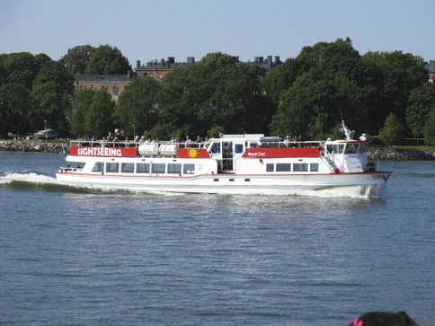 Sightseeing restaurant boat