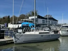 2013 Beneteau Oceanis 31