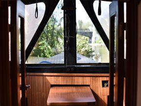 Narrowboat 70ft with Residential London Mooring - Foredeck